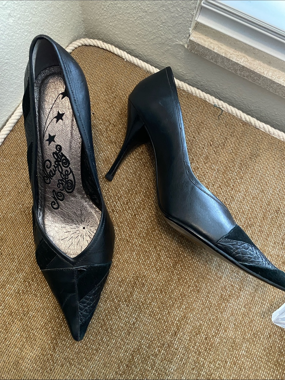 naughty monkey Black Pointed-Toe Patchwork Pumps